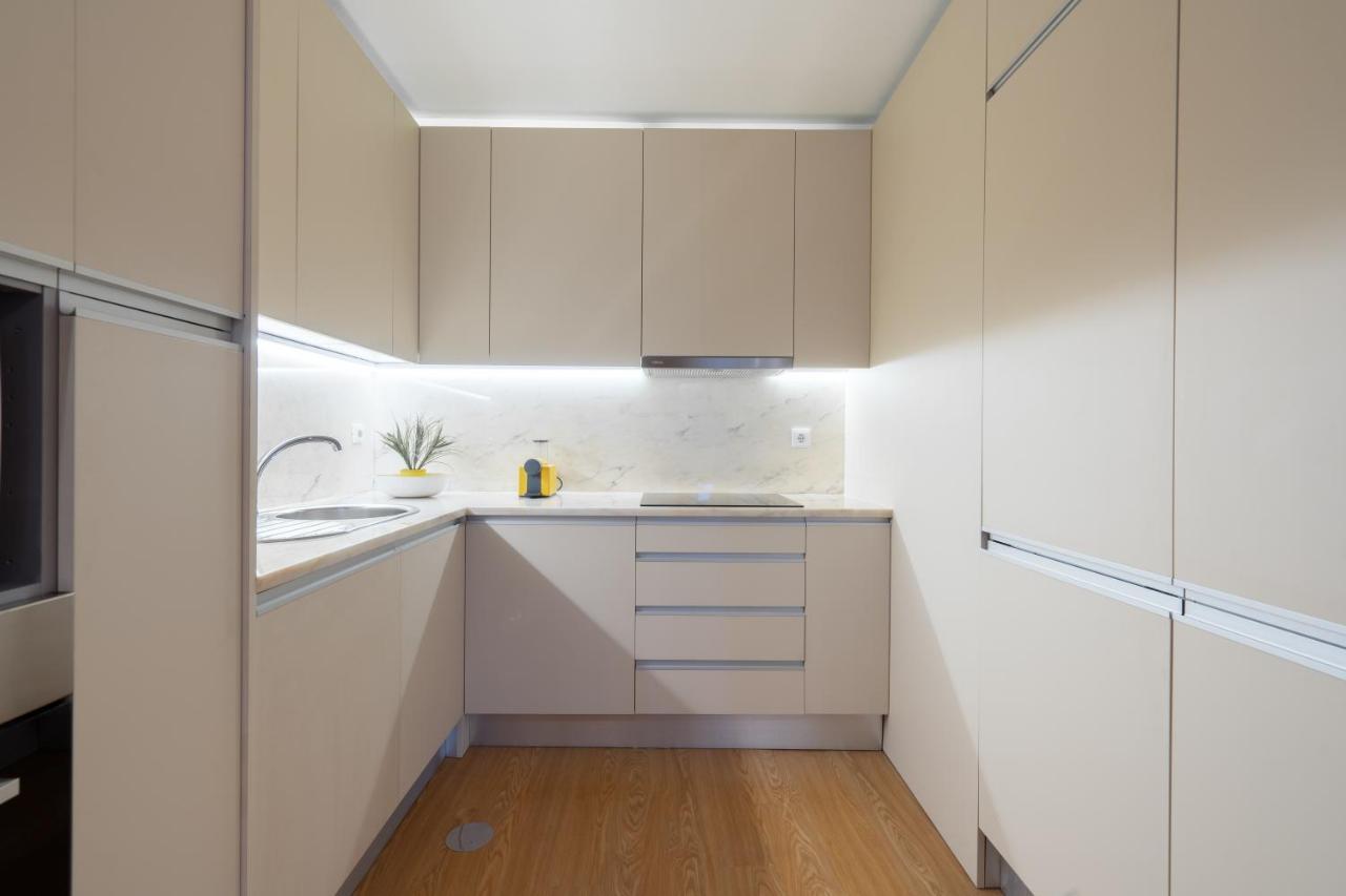 Host Wise - Colorful Bright Flat With Balcony Apartment Porto Ngoại thất bức ảnh